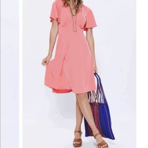 Gilli Coral Short Sleeve Dress